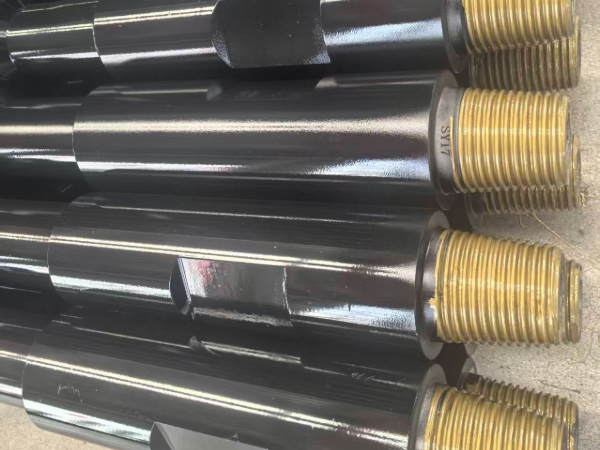 OCTG drill pipe bundle with thread protectors