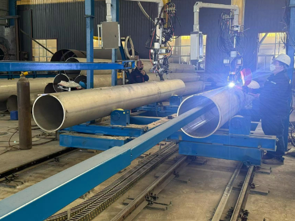 Stainless welded pipe with MTC certification tag