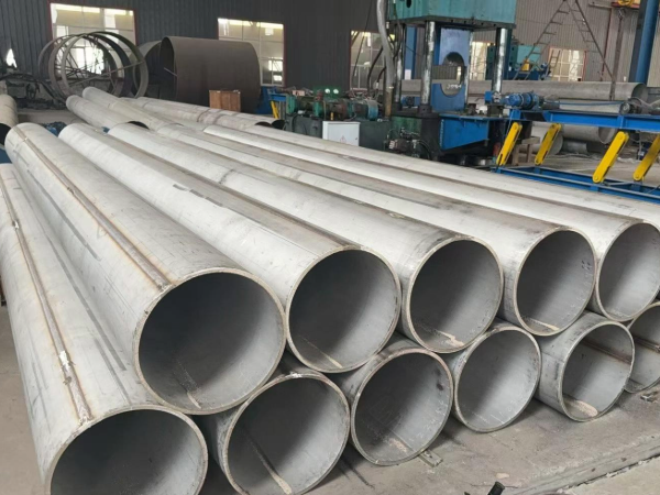 Stainless steel welded pipe size comparison display