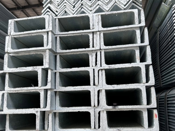 U beam C-shaped profile web and flange detail
